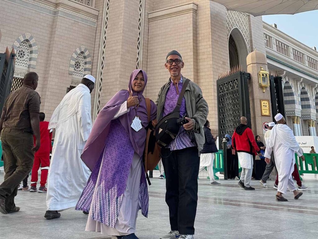 Suasana jamaah Umroh Syawal di depan Ka'bah