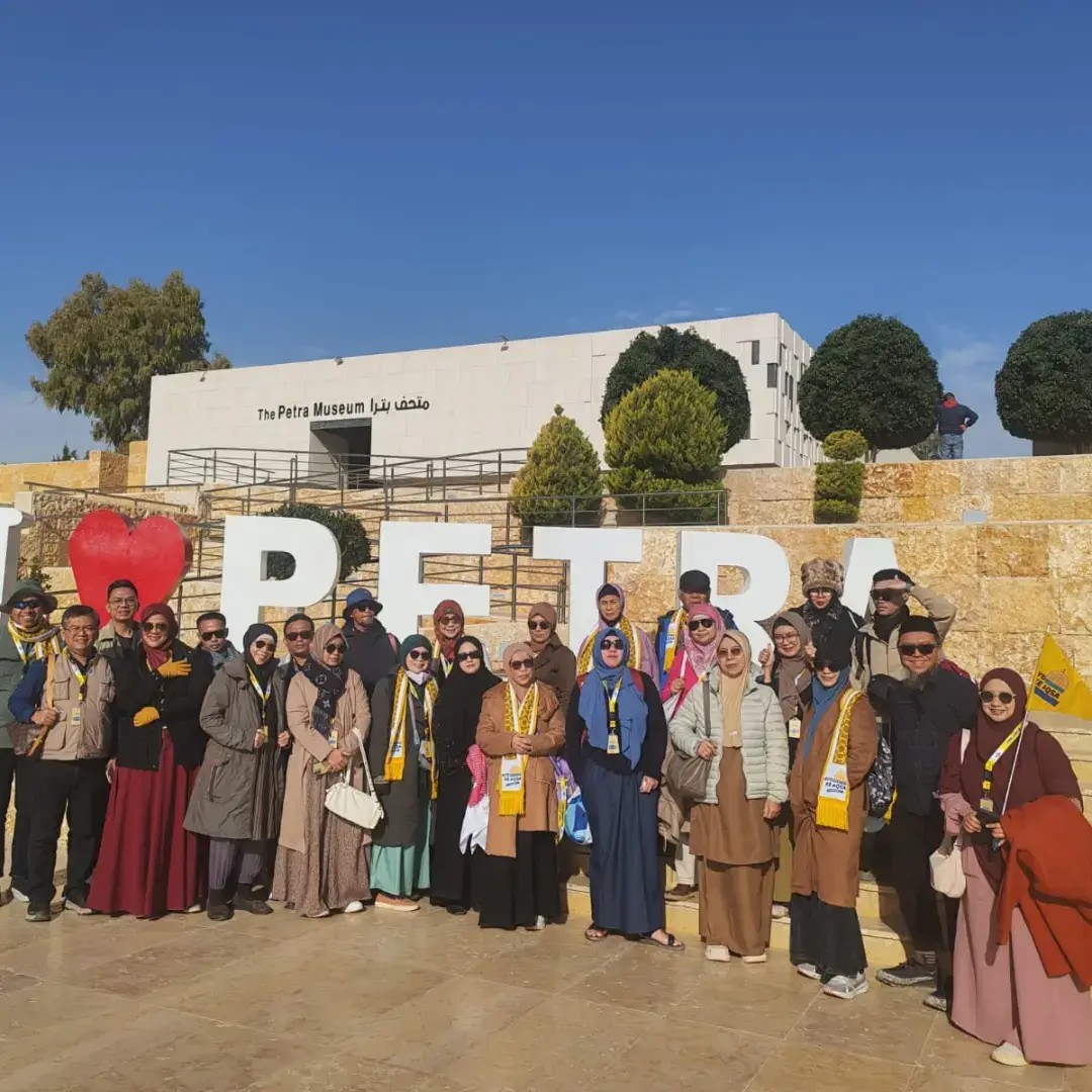 Dokumentasi peserta Tour Al Aqsa Manasik Tour Travel