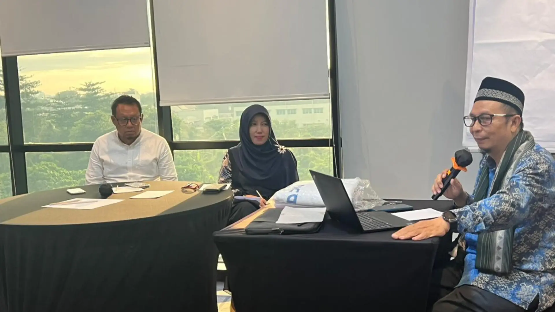 perlengkapan manasik umroh