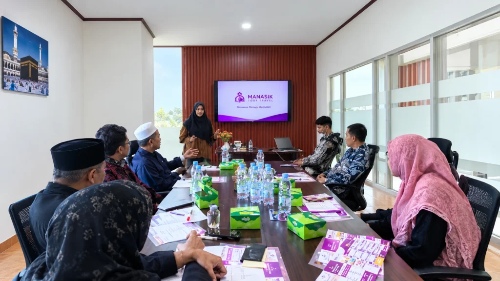 Suasana Gathering Mitra Manasik Tour & Travel