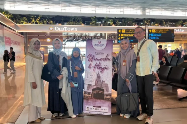 Umroh Private Manasik Tour dan Travel Keberangkatan Maret 2026